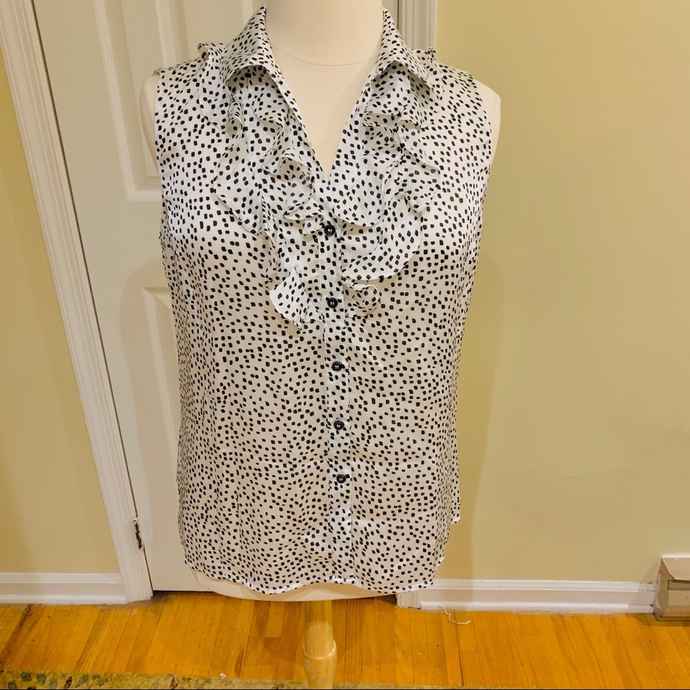 Sale 🌷 Tahari Black & White Top Great for Zoom